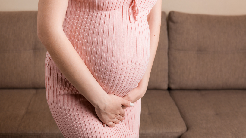 Na gestação, prevenir infecções urinárias é essencial para a saúde da mãe e do bebê, destaca Lawrence Aseba Tipo.