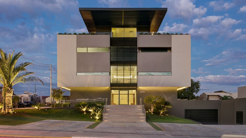 Rodrigo Gonçalves Pimentel explica quais são os requisitos legais para que empresas possam ingressar com recuperação judicial no Brasil e como se preparar corretamente para o processo.