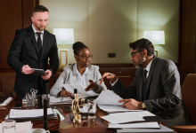 Alex Nabuco dos Santos mostra por que alguns imóveis seguem negociando quando o mercado trava.