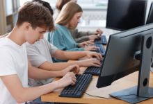 A inteligência artificial na educação ganha novas perspectivas quando Sérgio Bento De Araújo analisa exemplos práticos, limites éticos e responsabilidades no uso da tecnologia em sala de aula.